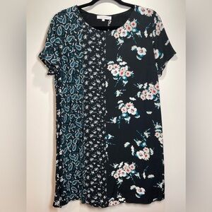 NWT Olivaceous Black Crew Neck Short Sleeve Floral Tunic Top Size Large